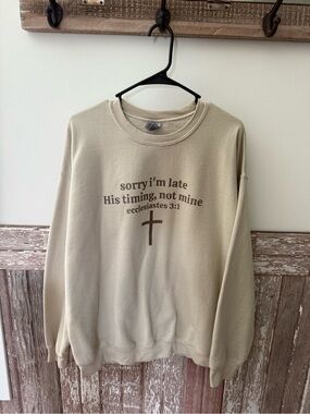 Women's Cream Graphic Crewneck Sweatshirt - Ecclesiastes 3:1